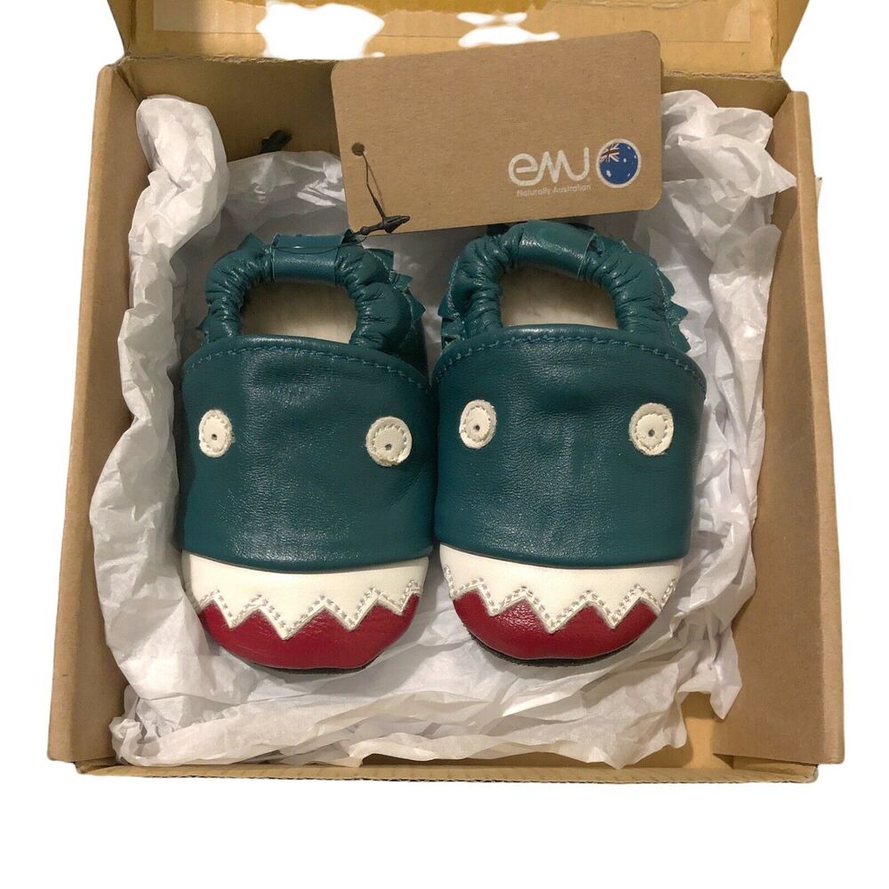 NIB Emu Australia Little‎ Grubs Crocodile Leather Sheepskin Moccasin 0-6 Months